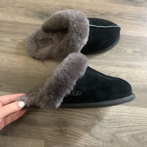 UGG Size 7 slippers
